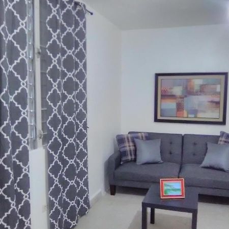 Hermoso apartamento frente aeropuerto de Isla Verde. San Juan Exterior foto